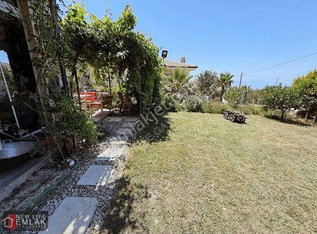 Kuşadası Soğucakta Deniz Manzaralı Satılık Villa