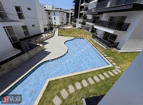 Kuşadası Garaj Arkası Satılık 3+1 Sıfır Bina