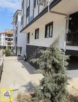 Atabey'den Çakmak'da Köşe Başı Pazar Yeri Sokağında 3+1 Daire