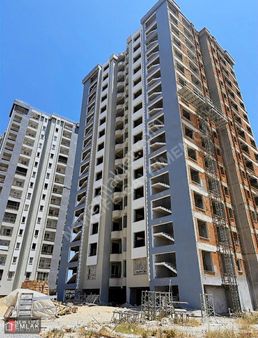 Kuşadasında Uydukent De Sıfır Geniş 2+1 Daire