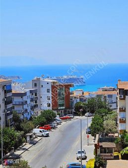 Kuşadası Ege Mahallesinde Deniz Manzaralı Satılık 3+1 Daire
