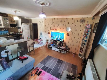 İçerenköyde Genç Binada Bakımlı Temiz Satılık Daire