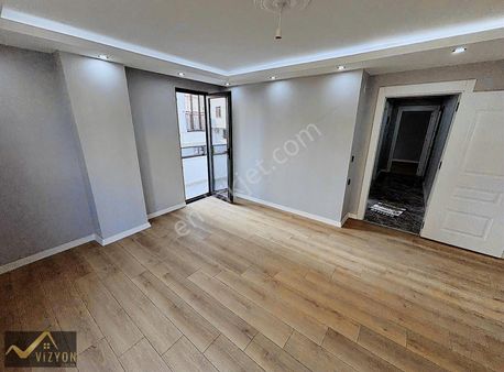 Vizyon Emlak'tan Kazım Karabekir'de 2 + 1 90 Metre² Ara Kat
