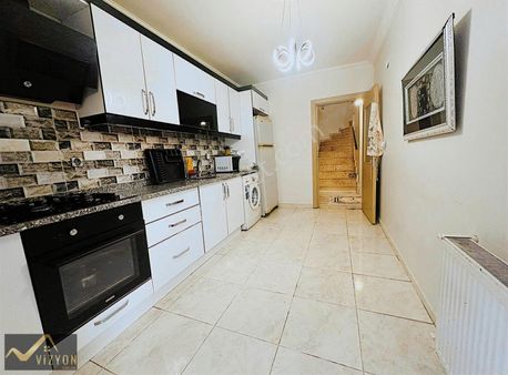 Vizyon Emlak'tan Fırsat 3+1 Üst Dublex 160 M2 İskanlı