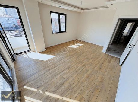 Vizyon Emlak'tan Marmaraya Yakın Cadde Üzerinde 4+1 Dubleks