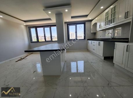 Bayramoğlu Merkezi Konumda Asansörlü Ultra Lüks 4+1 Dublex