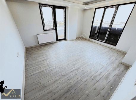 Vizyon Emlak'tan Emek Mh Marmaraya Yakın 4+1 Çatı Dubleksi