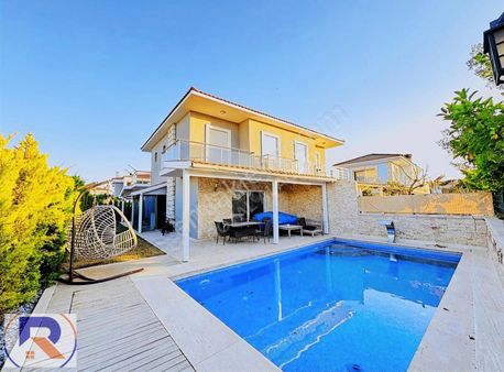 Yıllık Villa Alaçatı Royalden 3+1 Müstakil Havuz Villa