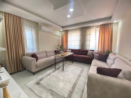 Antalya Muratpaşa Kızıltoprak Mahallesinde Asansörlü Doğalgazlı Ara Katta2+1 Satılık Daire