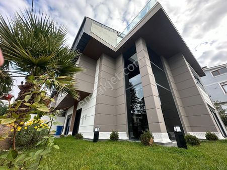 Huzur İsteyenlere Villa Değil Malikane