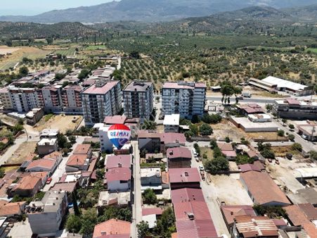 Aydın Ortaklar Mahallesinde Satılık Müstakil Bahçeli Ev....