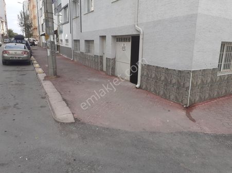 Ömerağa Mahallesi’nde Köşebaşı Kiralık Depo