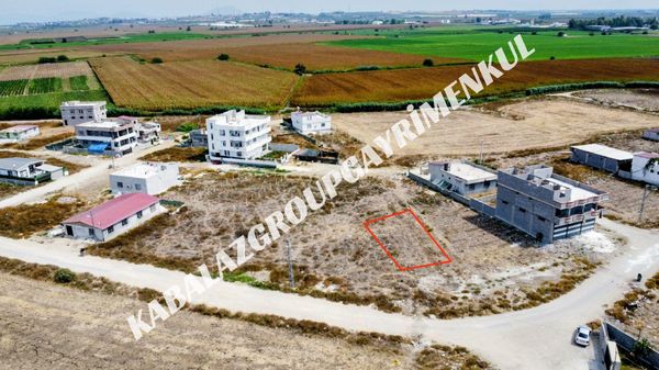 Adana Yüreğir Koza'da 332m² Fırsat Arsa