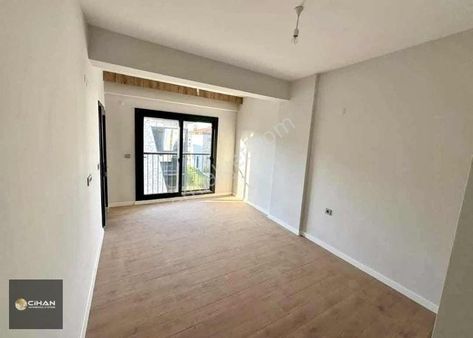 Davutlar'da Tek Müstakil Özel Havuzlu 3+1 Taş Villa