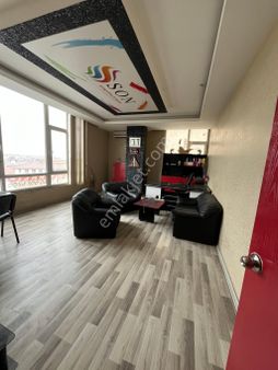 Mahmutbey Caddesi 700 M2 Kiralık İş Yeri