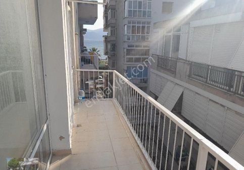 Bostanlı Deniz Manzaralı