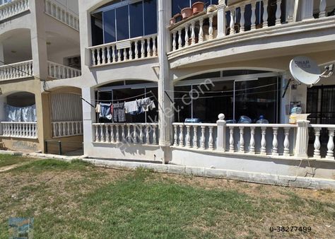 Akbük En Geniş Dairelerine Sahip Sitede Cam Bakonlu 2+1 Daire