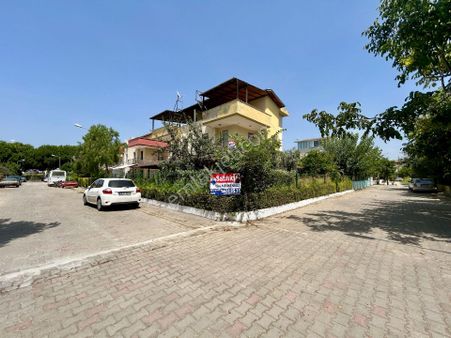 Kuşadası Davutlar Sadegül Sitesi,köşe Konum, Denize Yakın Yazlık