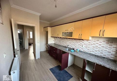 Aydınlık Evlerde 3+1 Geniş Daire Satılıktır