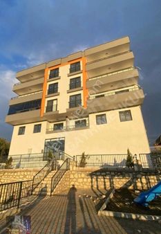 Erdemli' De Denize 200 M 1+1 Eşyalı Suit Yazlık Daire...