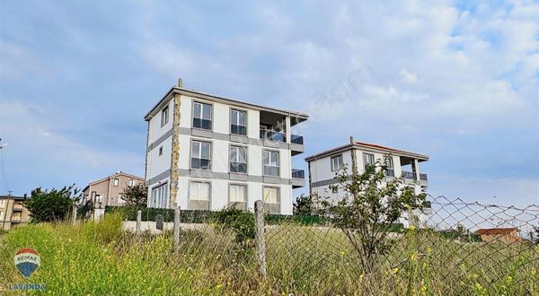 Re/max Lavandadan Nato Limanı Karşısı Deniz Manzaralı Villalar