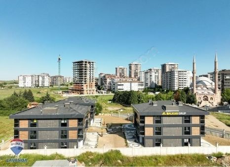 Çorluda Yatay Mimarili, 1+1 Yaşam Projesi Havuzlu Sitede