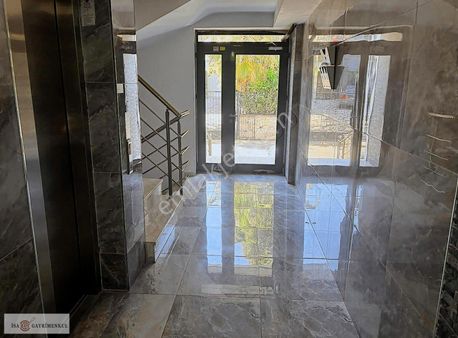 Gebze Barış, Mahallesinde 2+1 Asansörlü Otoparklı Geniş Daire