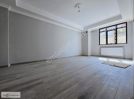 Osmangazi Aşıroğlu Caddesi 2+1 Lüks 85m2 Geniş Bağçe Katı Daire