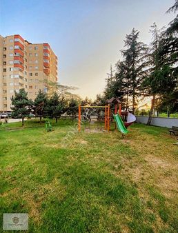 Cumhuriyet Mah Mimarsinan Sitesi 6. Kat 140m2 Satılık Daire Acil