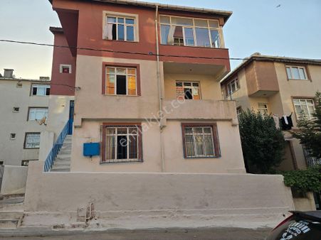 Pendik Esenyalı Fatih Mahallesin'de Kiralık 2+1 100 M2 Daire