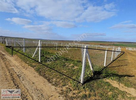 Etrafı Çevrili Yerleşim Alana Yakın Köşebaşı Yer