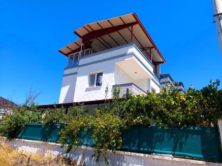 İzmir Seferihisar Doğanbey De Satılık Müstakil Yazlık Villa 4+1