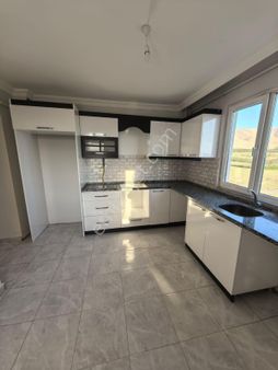 Stabil Emlaktan İlhanlı Da Ara Kat Masrafsız 3+1 Satılık Daire