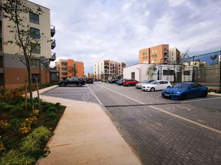 Çekmeköy Nef Ormantepe'de Balkonlu Büyük Tip Ara Kat Satılık 2+1