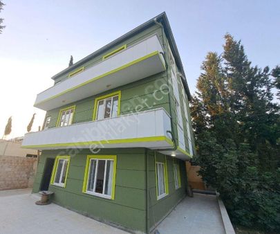 Ulubağ Da 3 Katlı Müstakil Tapulu Dogalgazlı Villa