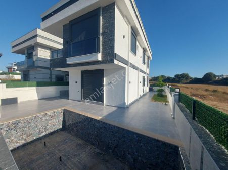 Didim Hisarda Tam Müstakil 4+1 Havuzlu Akıllı Sistem Lüks Villa