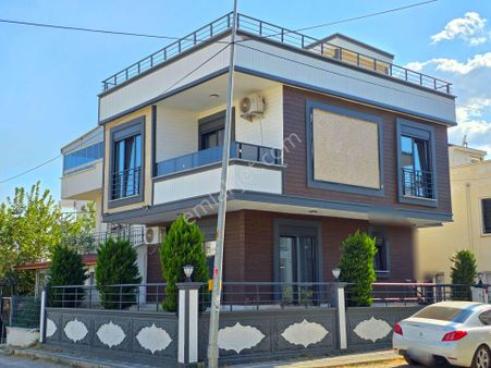 Vahdet'ten Güre Merkezde Şahane Manzaralı 3+1 Akıllı Villa !!!