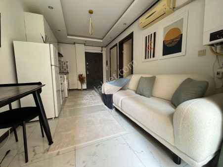 Forum Avm Yakınında Satılık 1+1 Apart