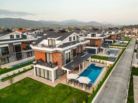 Fethiye Çalışta Denize Yürüme Mesafesinde Satılık 4+1 Villalar