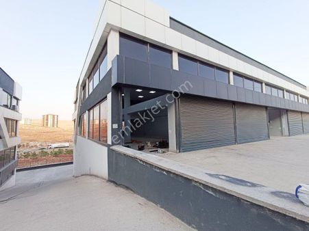 Repa Gayrimenkul Tayfun Gültoplayan'dan Köşebaşı Ticari İşyeri