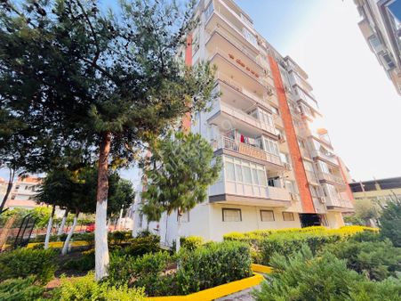 Bayraklı Tepekule Mahallesi Park Cepheli Ferah Satılık 3+1 Daire