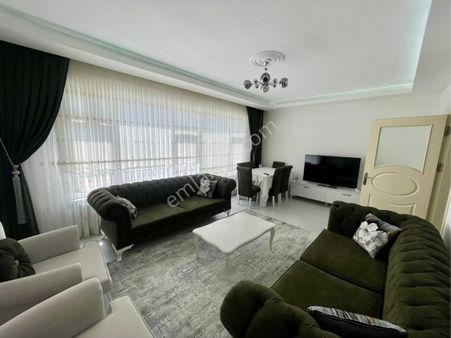 Evim-nur’dan Gazi Cad. Cephe 3+1 140 M2 Ara Kat Fırsat Daire