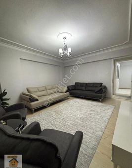 İzmir Karabağlar Yeşilyurt Refet Bele Mahalllesinde 3+1 Satılık