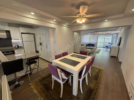 Eşyalı, Tadilatlı, Kiralık 2+1 Daire - Bostanlı/karşıyaka/izmir