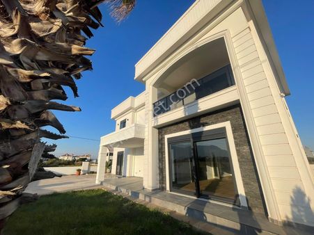 Antalya Döşemealtı Altınkalede Lüks Satılık Villa