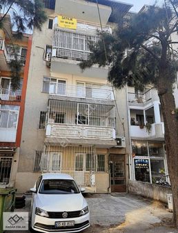 Karabağlar Bahçelievlerde 3+1 Çift Cephe Satılık Daire