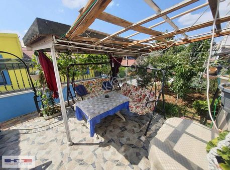 Yenicede Büyük Bahçeli,çarşı Ve Denize Yakın,havuzlu Sitede Yazl