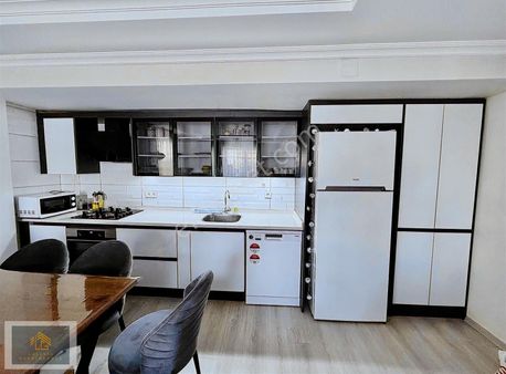 Hastane Lokasyonunda Havuzlu Eşyalı Kiralık 2+1 Daire