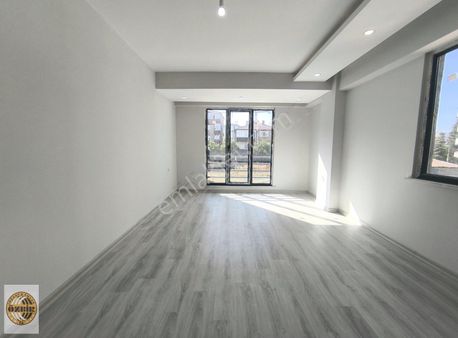 Fa Özbir'den Merkezi Konumda İskanlı Öncephe Arakat 3+1 Daire