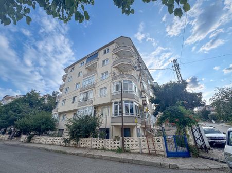 Altınova Mah. Site İçerisinde Deniz Manzaralı Satılık 2+1 Daire